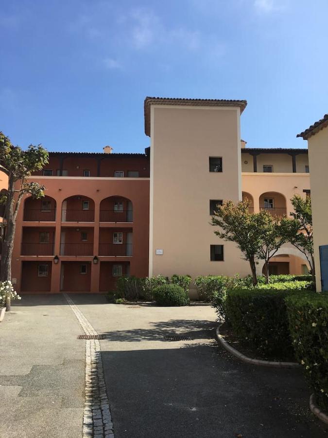 4 Personnes, Vue Mer Exceptionnelle Sur Le Golf De St Tropez Appartement